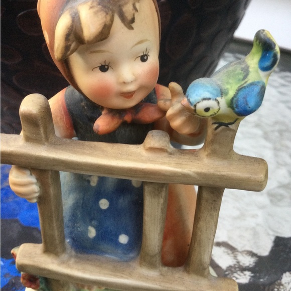 Hummel - Picture 3 of 6